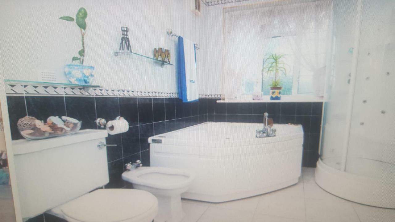 Comfy Room Well Located London Exterior photo
