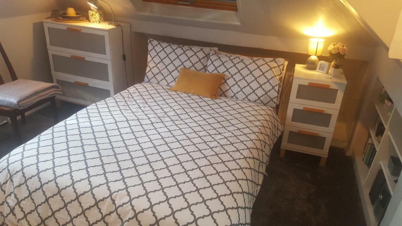 Comfy Room Well Located London Exterior photo